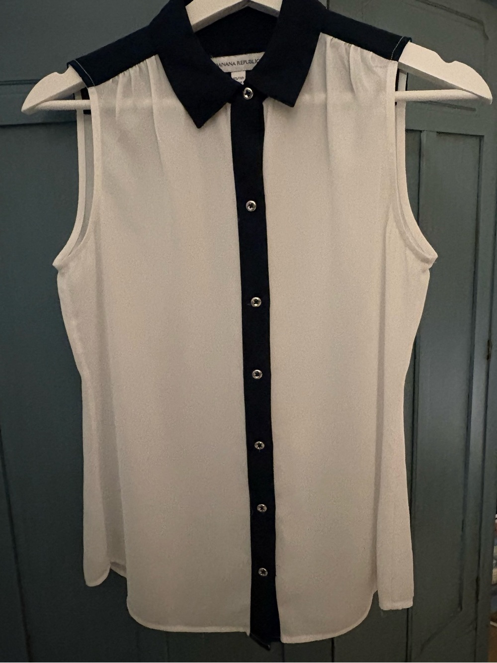 Banana Republic Cream Sleeveless Blouse with Black Collar & Placket